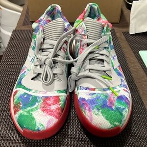 New - Men’s United by Creativity by Adidas Size 10.5